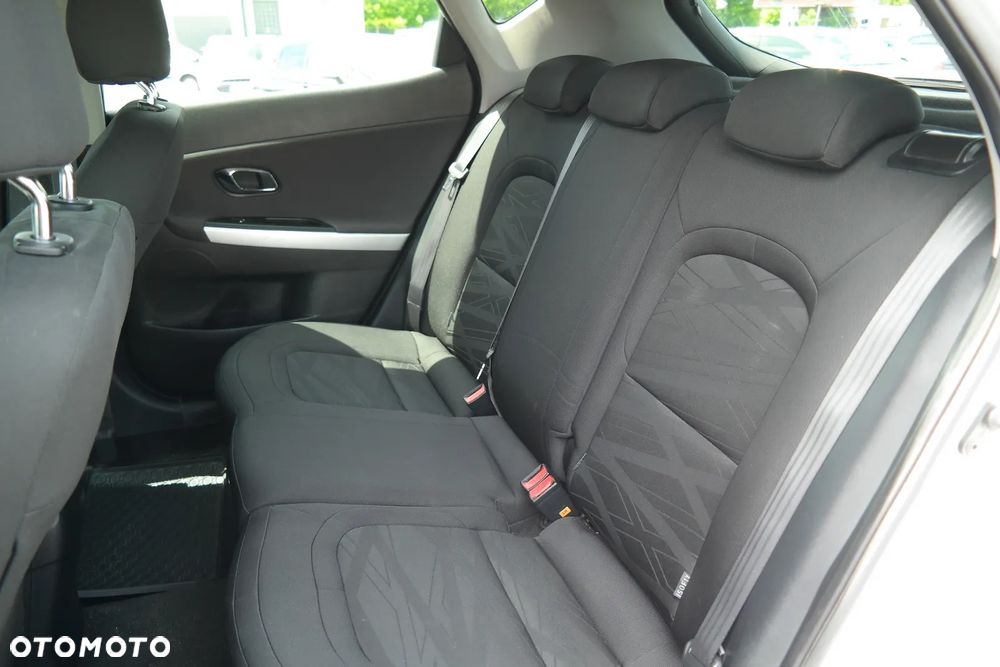 Kia Ceed 1.4 L - 13