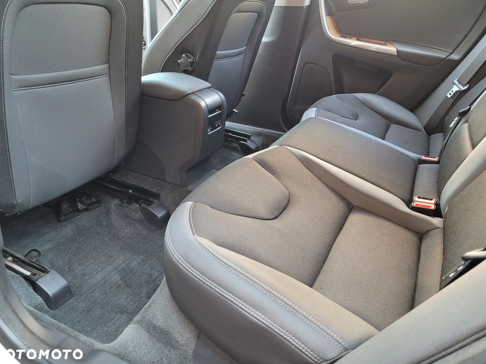 Volvo XC 60 D4 Drive-E Summum - 34