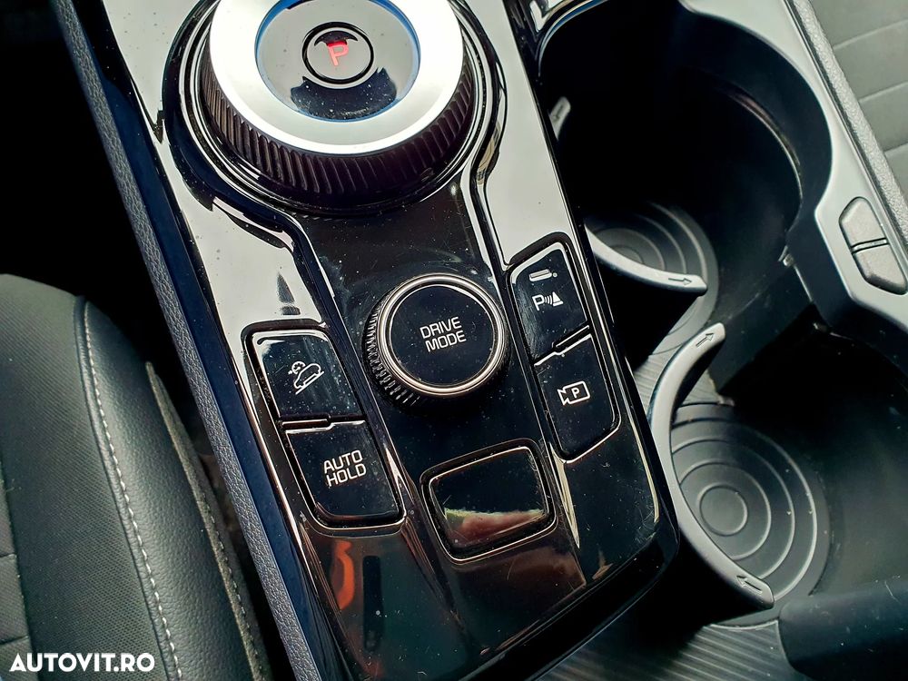 Kia Sportage 1.6 T-GDI HEV 6AT 4x2 Style - 23