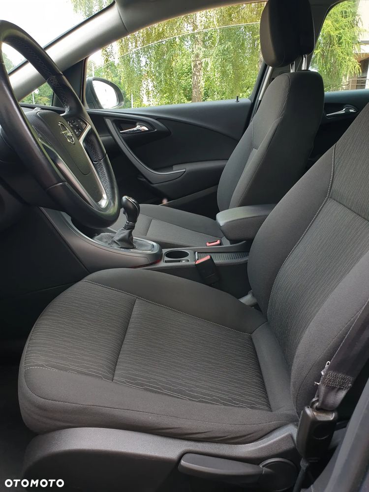 Opel Astra 1.4 Turbo Cosmo - 24