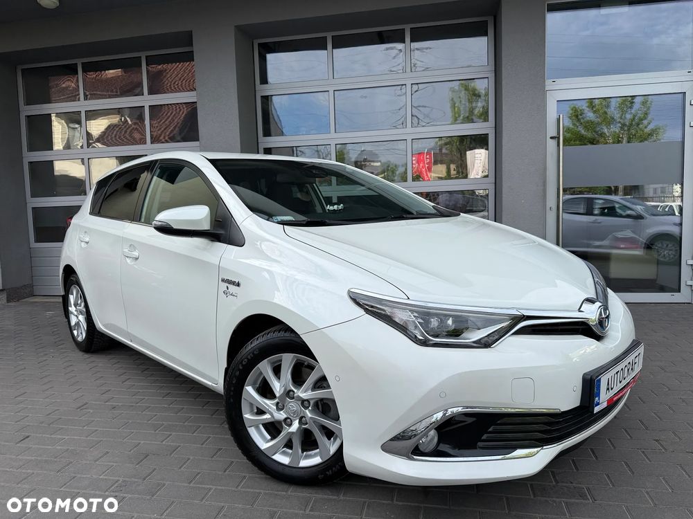 Toyota Auris Hybrid 135 Prestige - 30