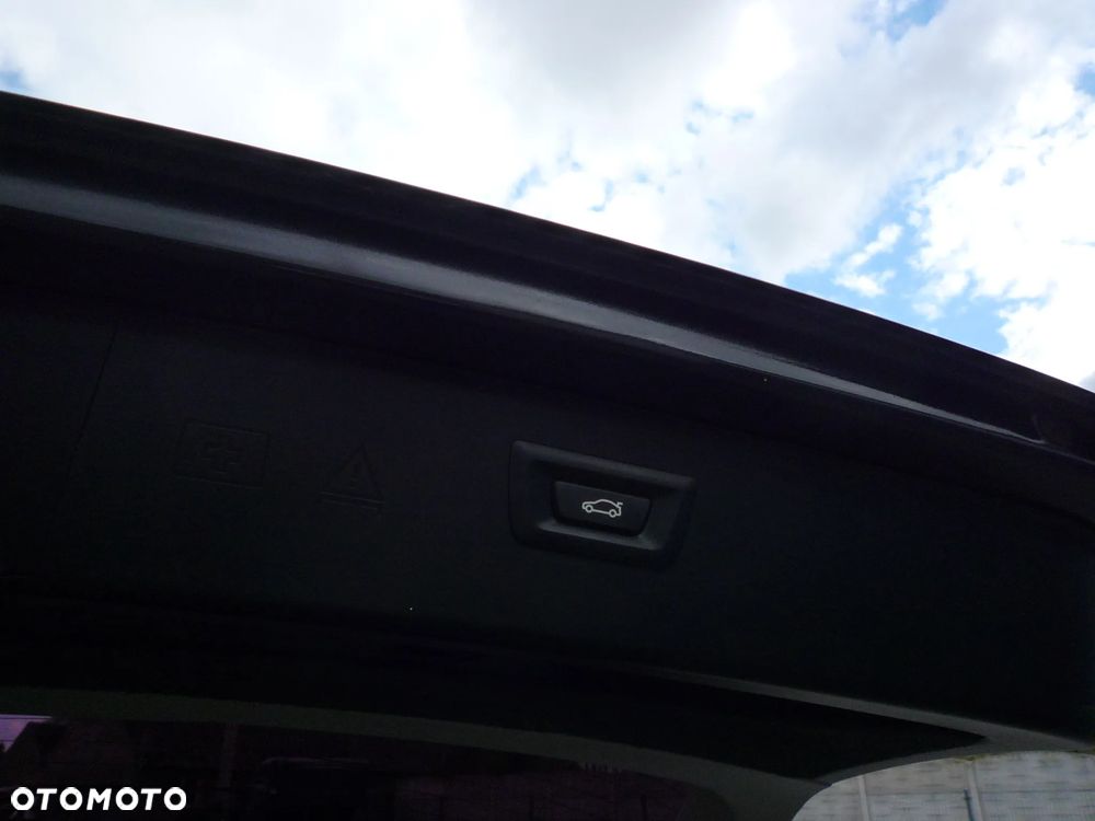 BMW Seria 5 520d - 33