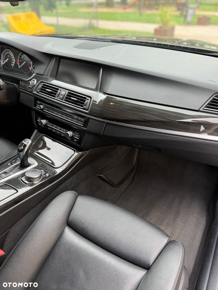 BMW Seria 5 535d - 23