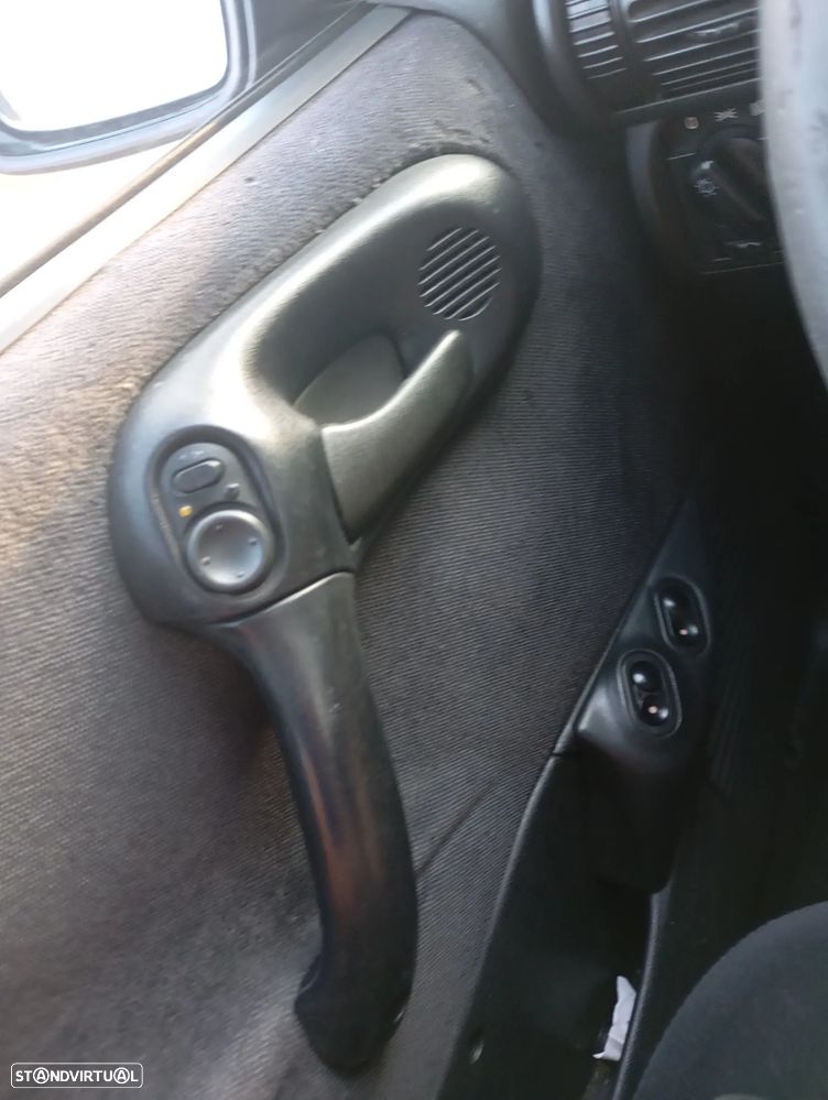 Opel Corsa 1.0 - 12