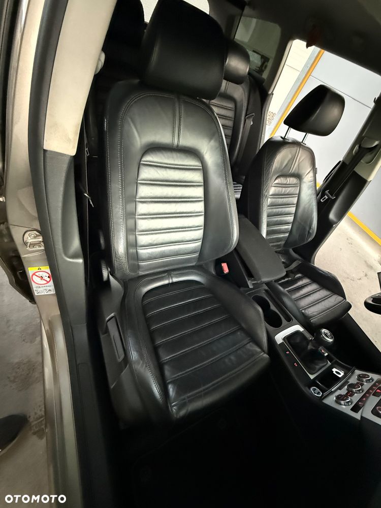 Volkswagen Passat - 23