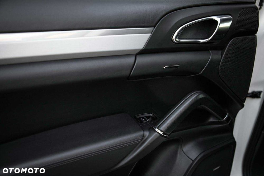 Porsche Cayenne - 11