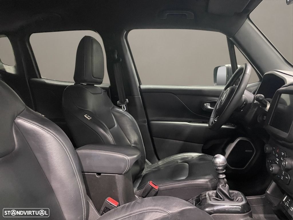 Jeep Renegade - 13