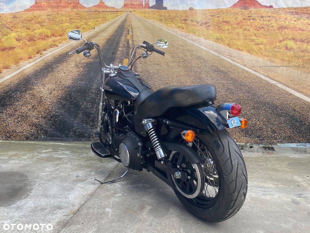 Harley-Davidson Dyna Street Bob - 12