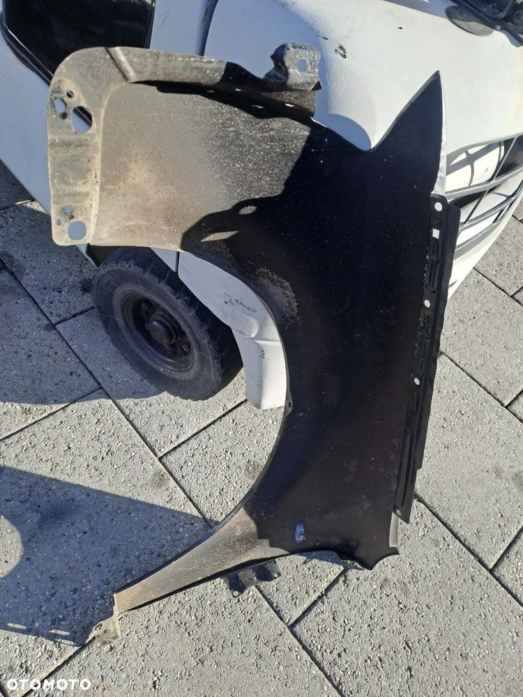 Audi A4 B6 błotniki maska zderzak kod lakieru LZ9W - 11