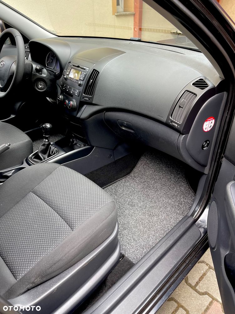 Hyundai i30 1.4 Classic + - 15