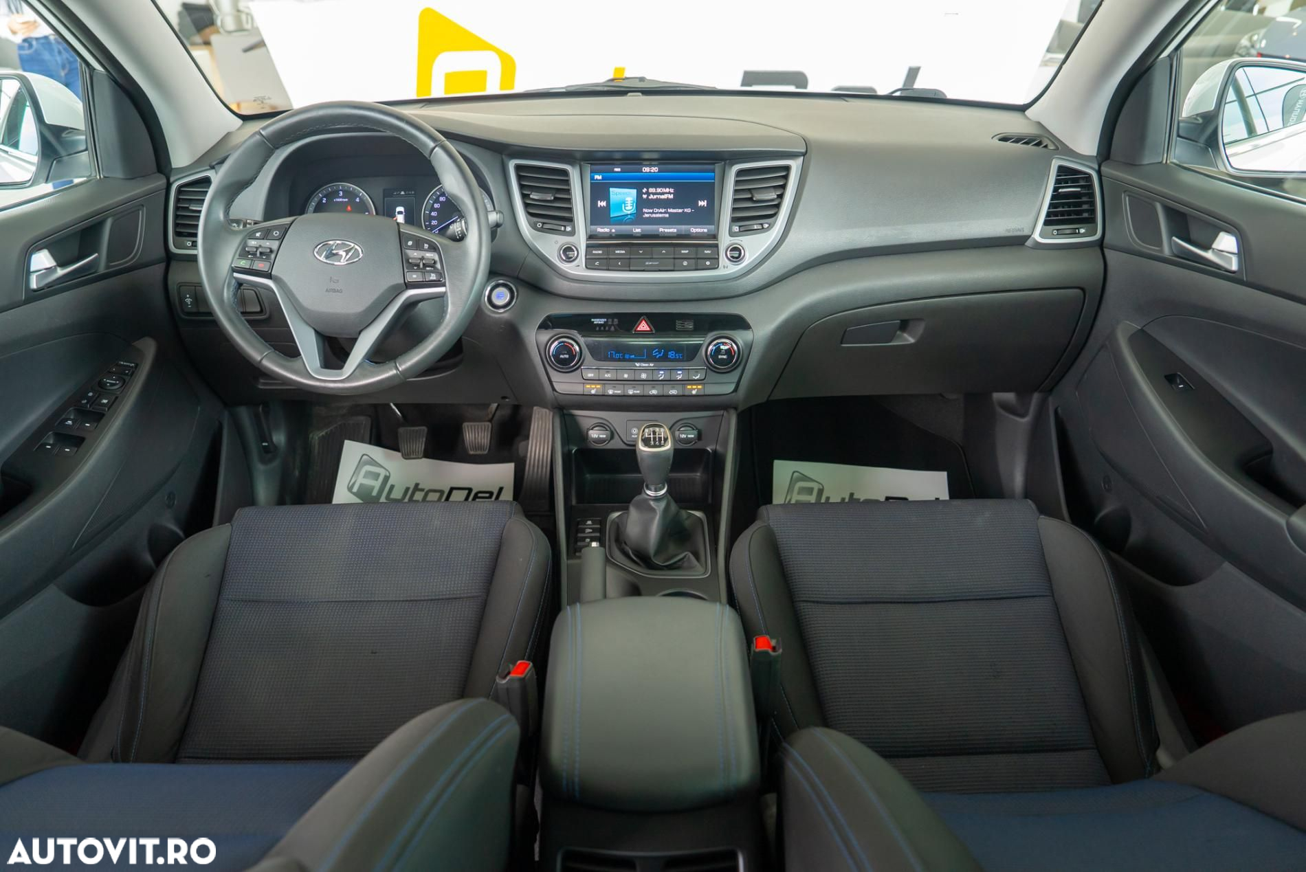 Hyundai Tucson blue 1.7 CRDi 2WD Style - 6