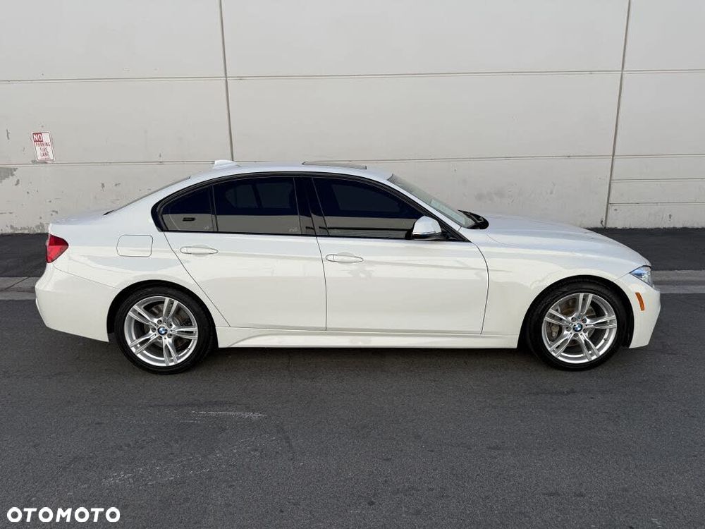 BMW Seria 3 330i xDrive Edition M Sport Shadow - 7
