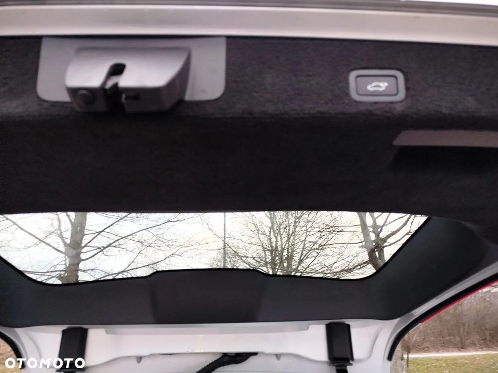 Volvo XC 70 3.2 AWD Momentum - 22