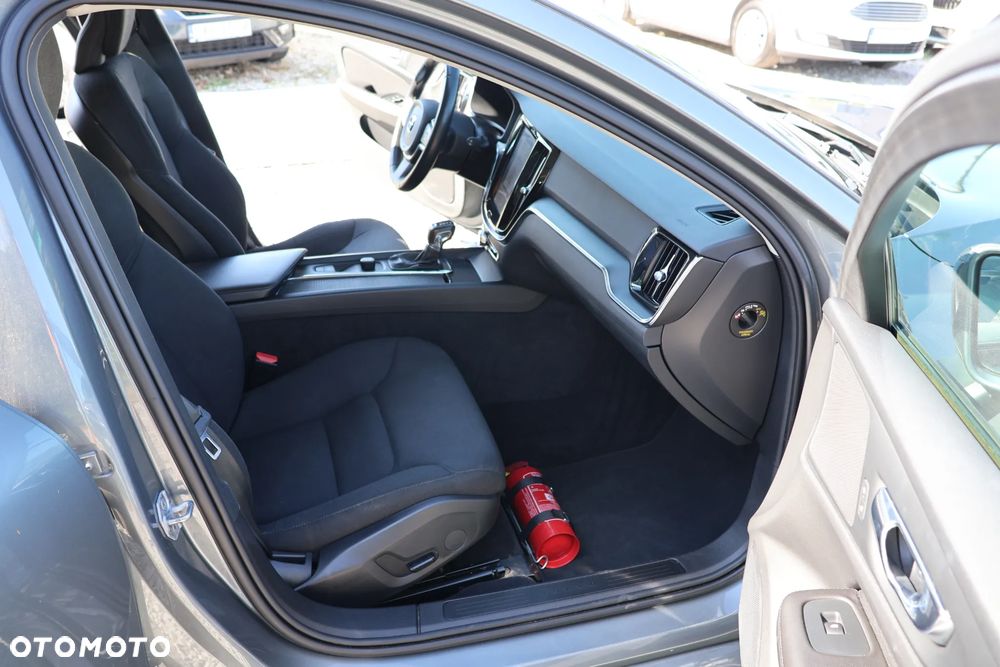 Volvo V60 D3 Momentum Pro - 15