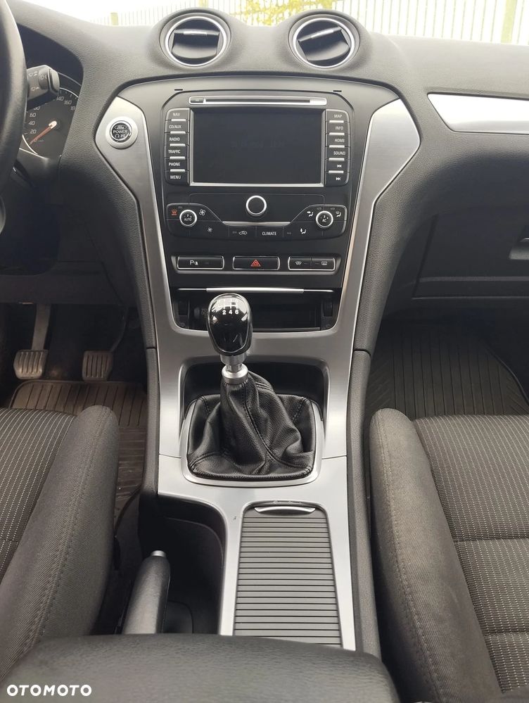 Ford Mondeo 1.6 Eco Boost Titanium - 21