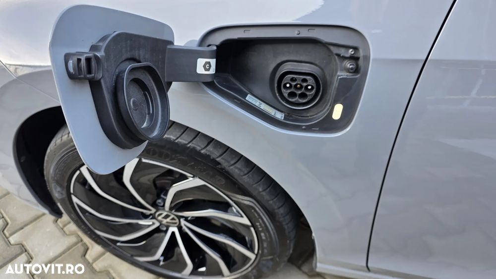 Volkswagen Golf Standard - 7