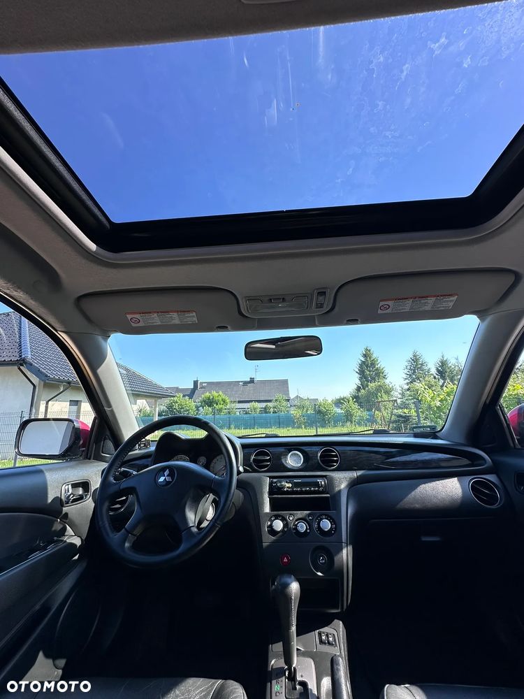 Mitsubishi Outlander - 13