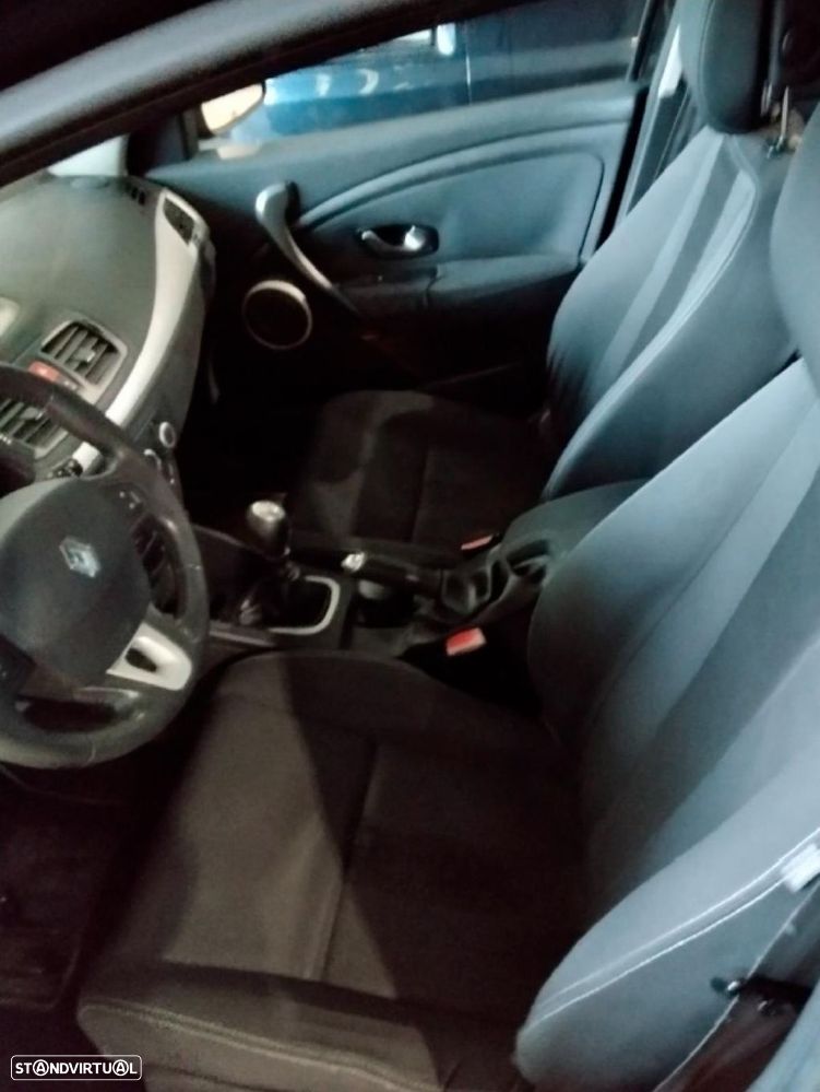 Renault Mégane Sport Tourer - 5