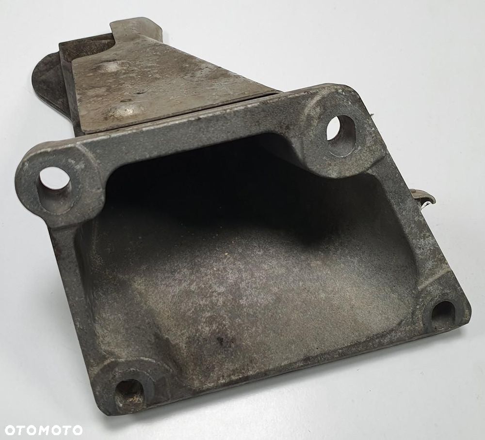 ŁAPA WSPORNIK UCHWYT SILNIKA BMW 5 E60 6769032 - 2
