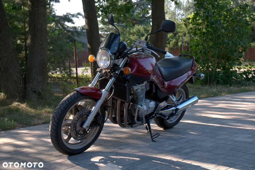 Suzuki GSX - 4