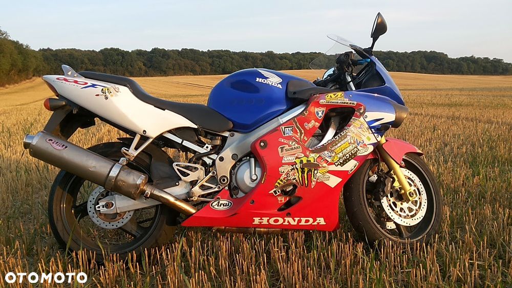 Honda CBR - 1