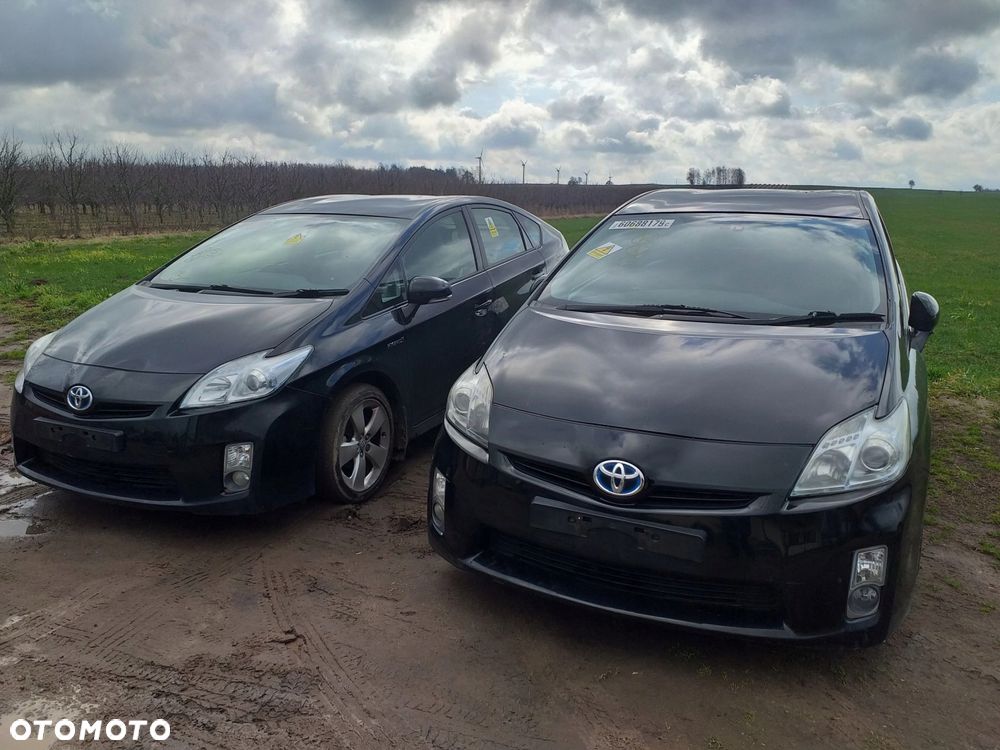 Toyota Prius III kratka zderzaka przód - 8