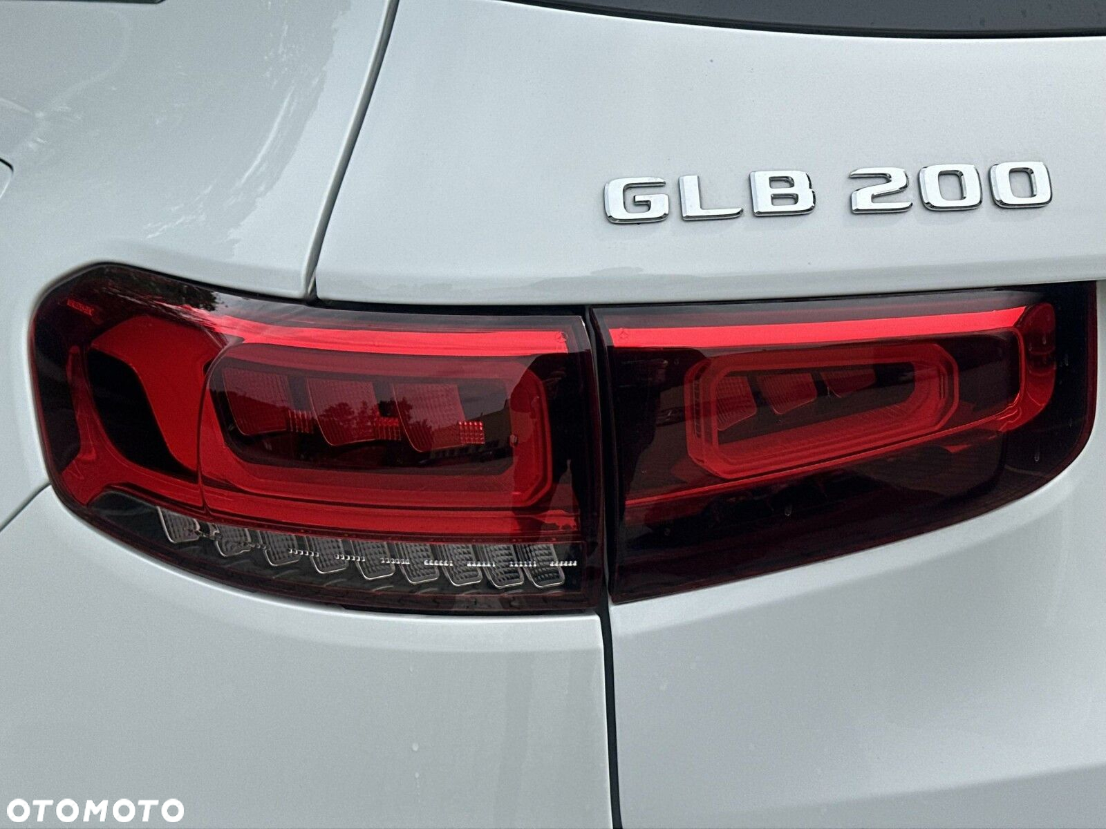 Mercedes-Benz GLB - 14