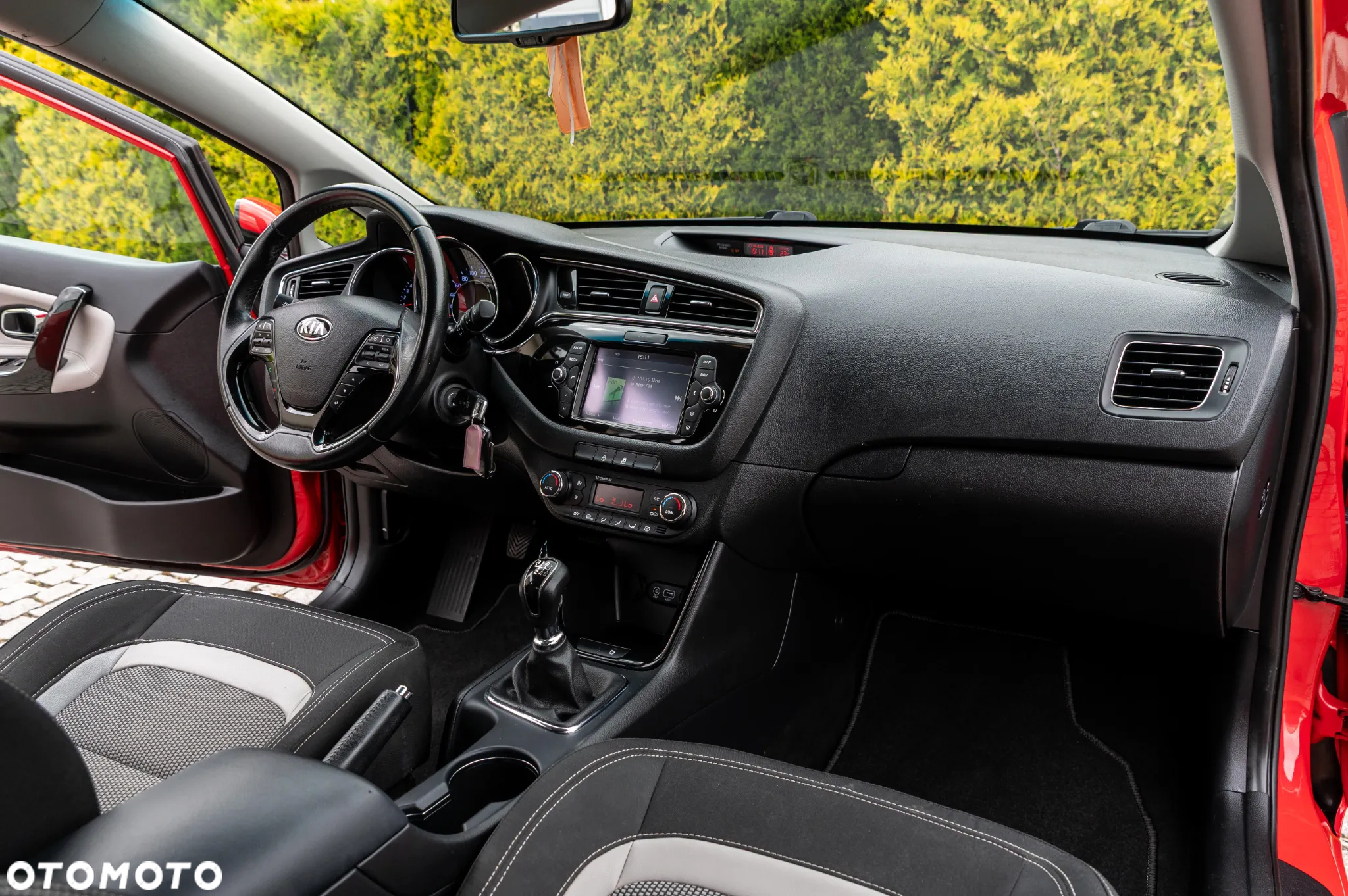 Kia Ceed 1.4 CVVT Dream-Team Edition - 28