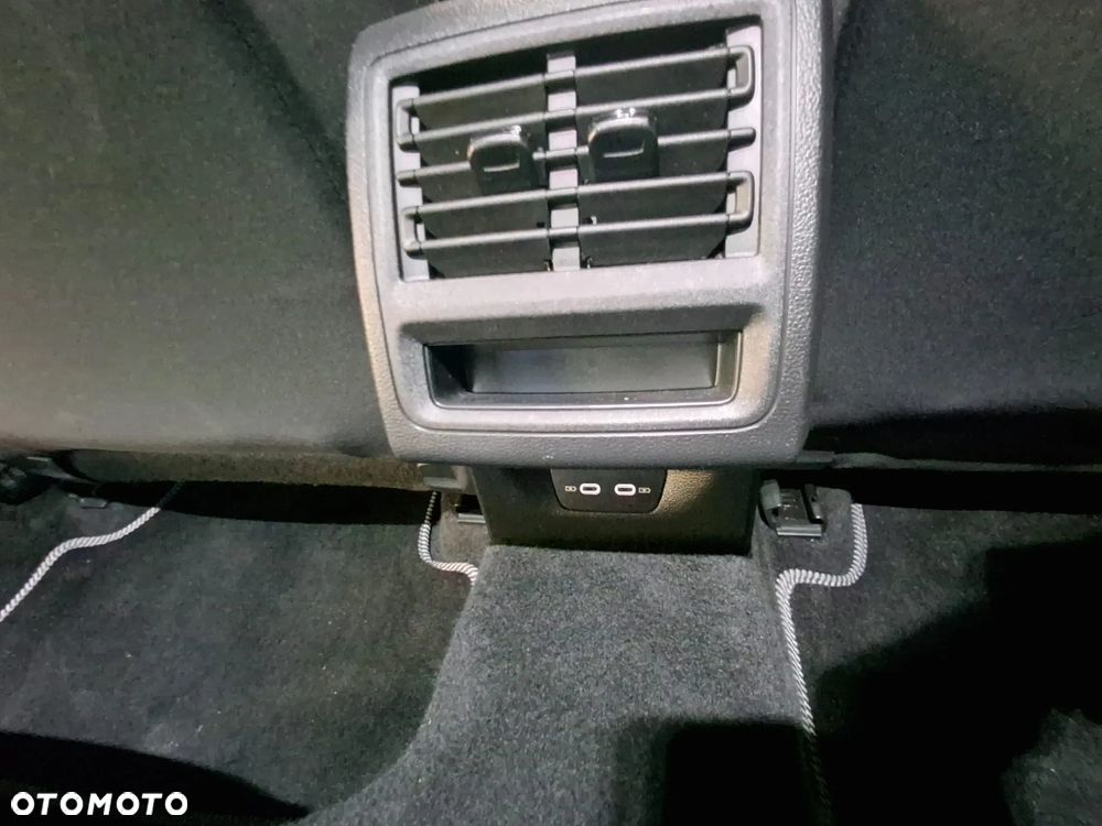 Volkswagen Golf VIII 1.0 TSI Active - 26