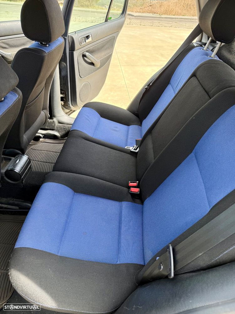 VW Golf 1.9 TDi Highline - 9