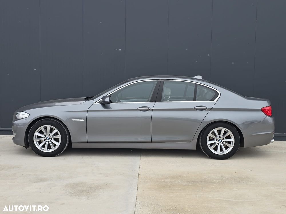 BMW Seria 5 520d Blue Performance - 12