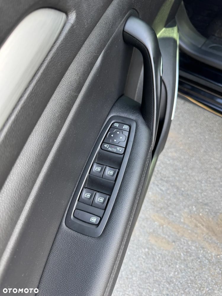 Renault Megane ENERGY dCi 110 EDC LIMITED - 16