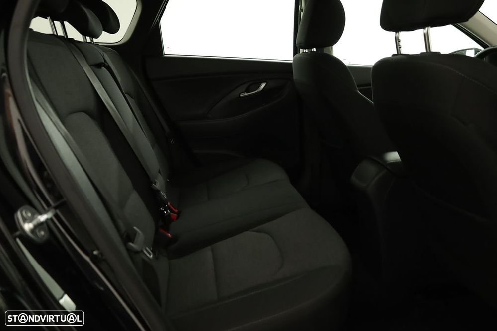 Hyundai i30 SW - 21