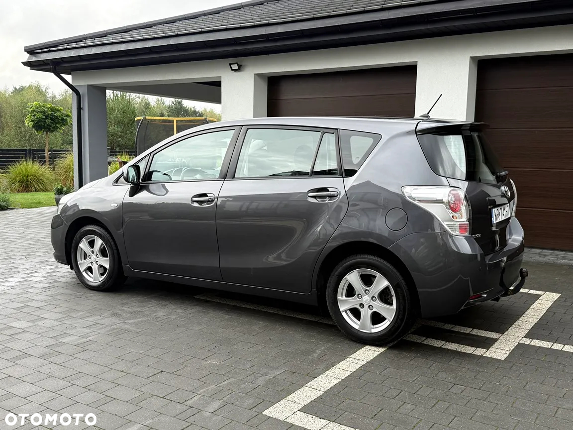Toyota Verso 1.8 Edition - 4