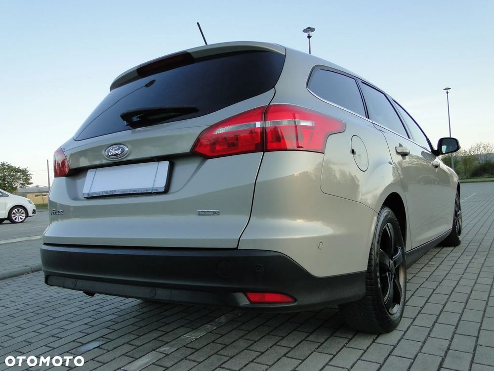 Ford Focus 1.0 EcoBoost STart-Stopp-System TITANIUM X - 32