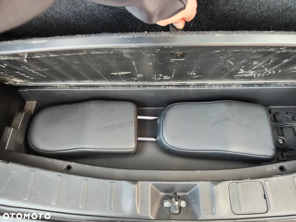 Mitsubishi Outlander - 14