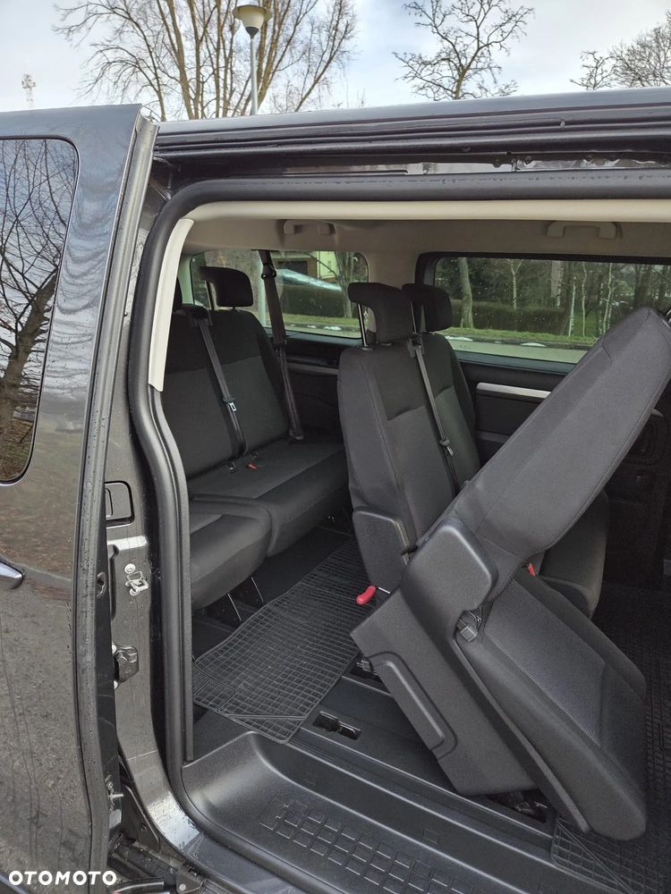 Peugeot Traveller 2.0 BlueHDi Long Business EAT8 - 17