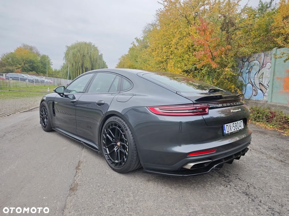 Porsche Panamera 4 E-Hybrid - 5