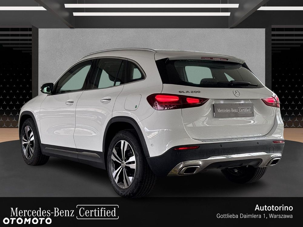 Mercedes-Benz GLA - 3