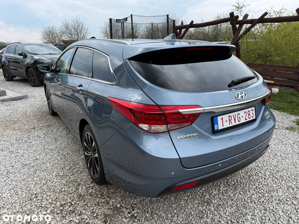 Hyundai i40 Kombi 1.7 CRDi Premium - 11
