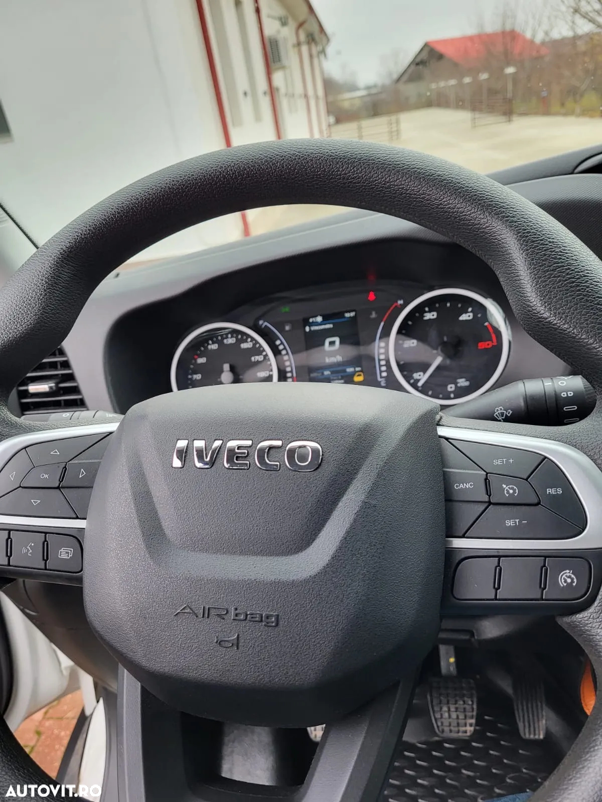 Iveco AUTOUTILITARA-BASCULANTA - 6