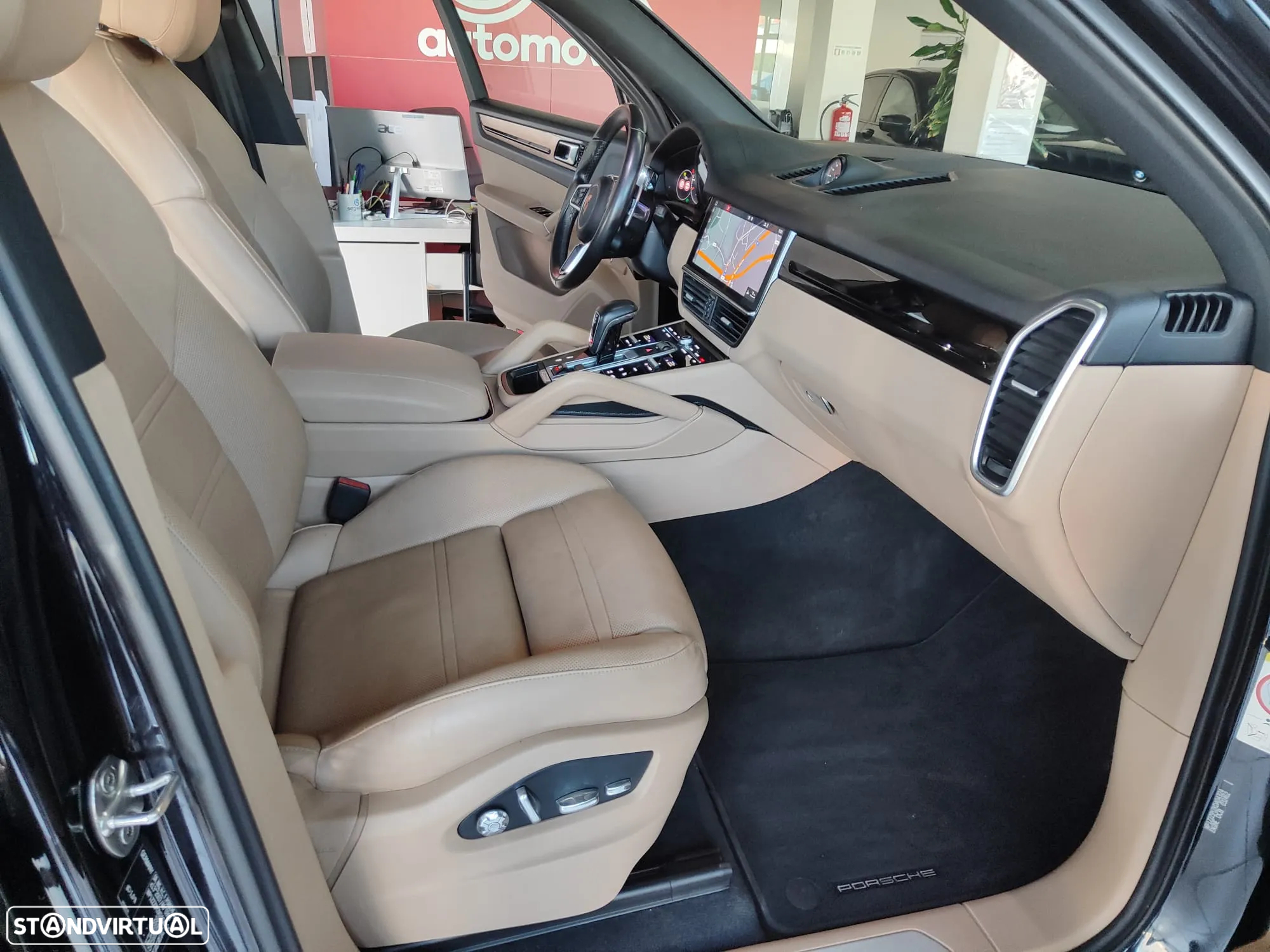 Porsche Cayenne Platinum Edition - 17