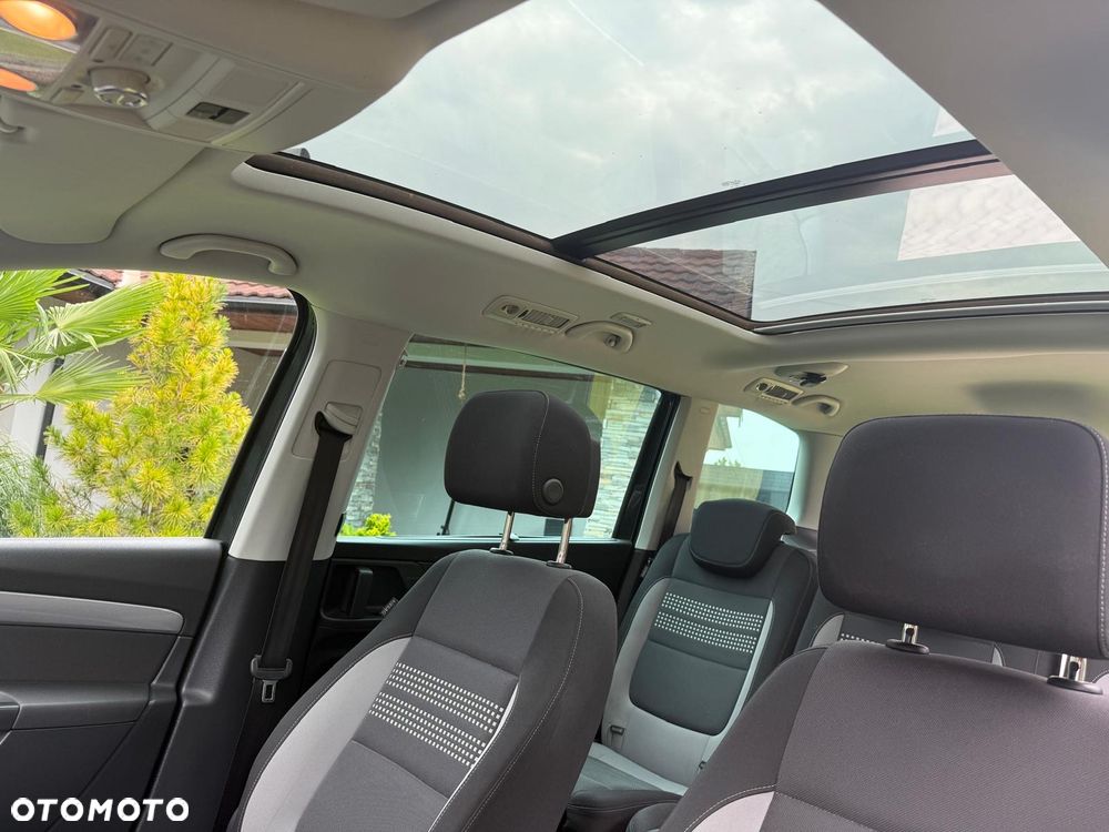 Volkswagen Sharan 2.0 TDI Highline DSG - 8