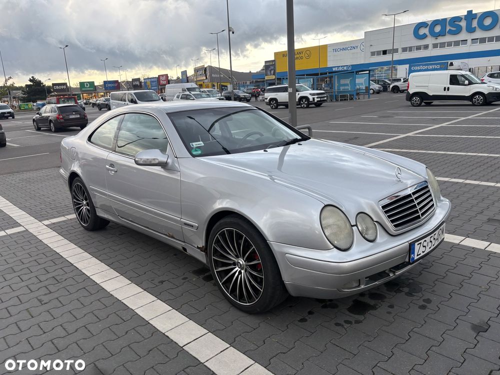 Mercedes-Benz CLK - 4