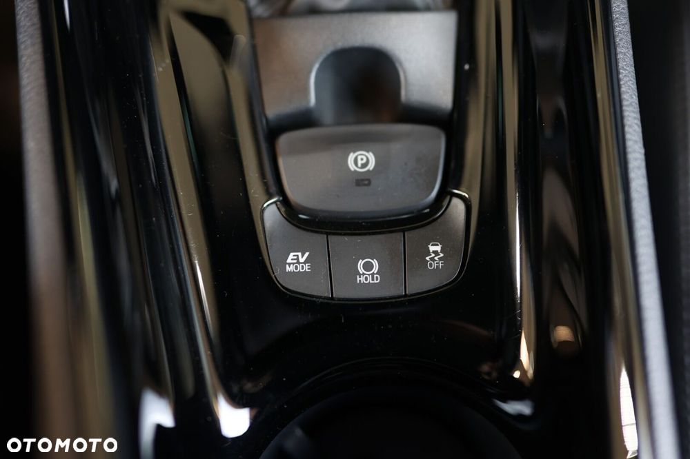 Toyota C-HR - 34