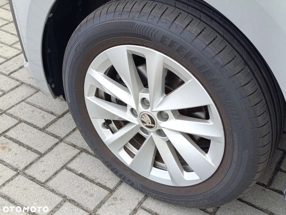 Skoda Scala 1.0 TSI Essence - 10