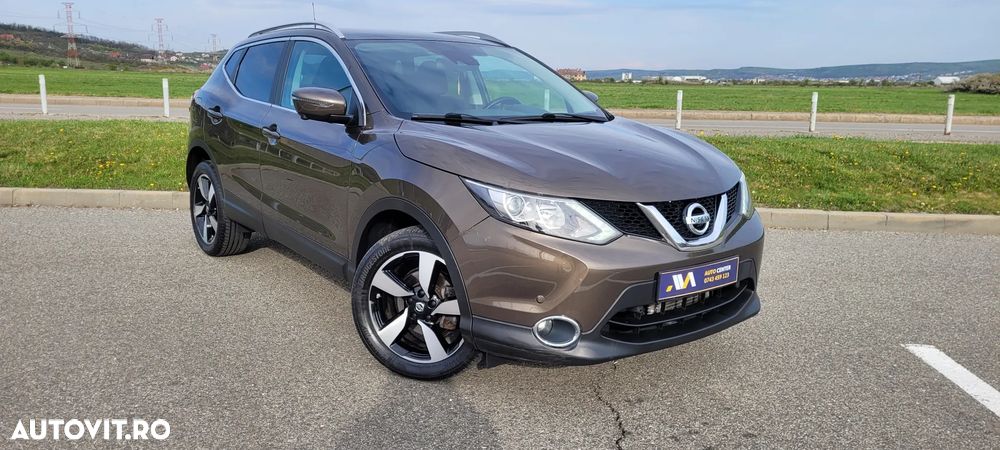 Nissan Qashqai 1.6 DCI Xtronic TEKNA - 1