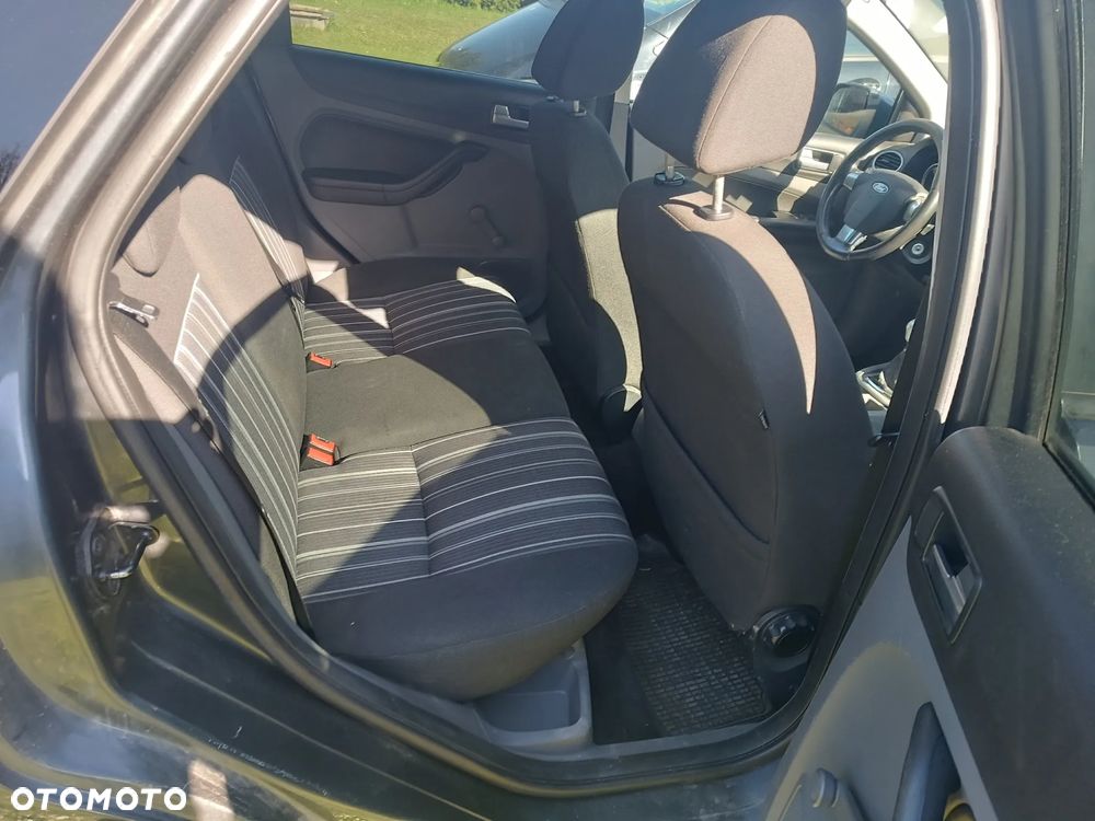 Ford Focus - 14