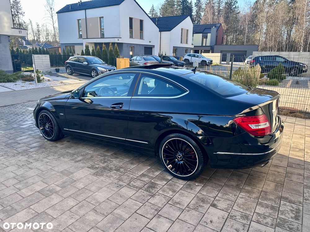 Mercedes-Benz Klasa C 180 BlueEFFICIENCY 7G-TRONIC - 2