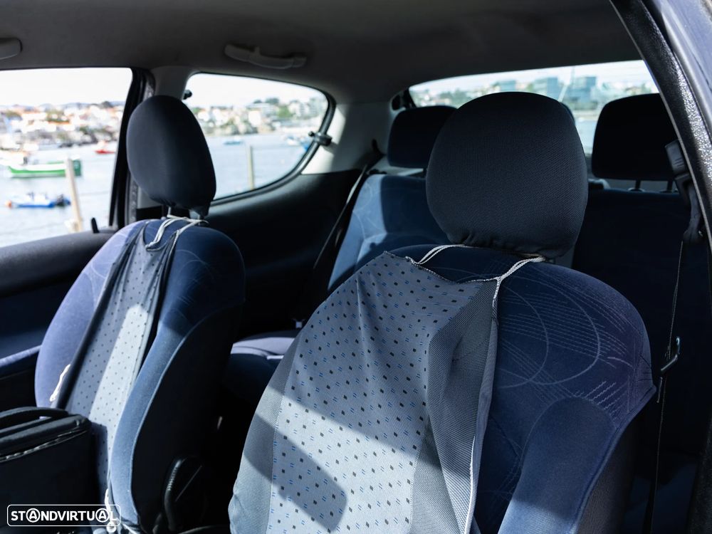 Peugeot 206 1.1 XT - 12